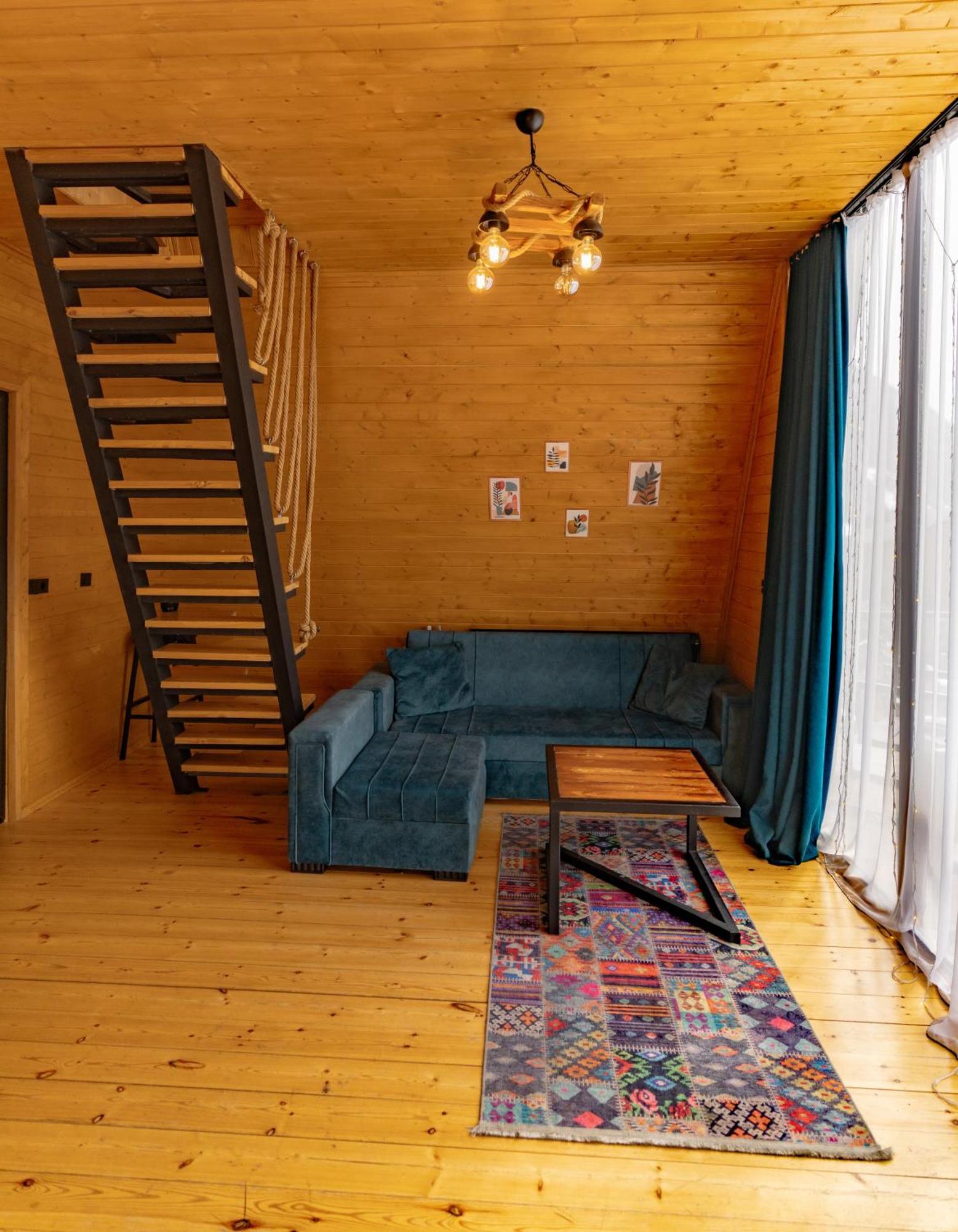 Vista Cottage Kazbegi Esterno foto